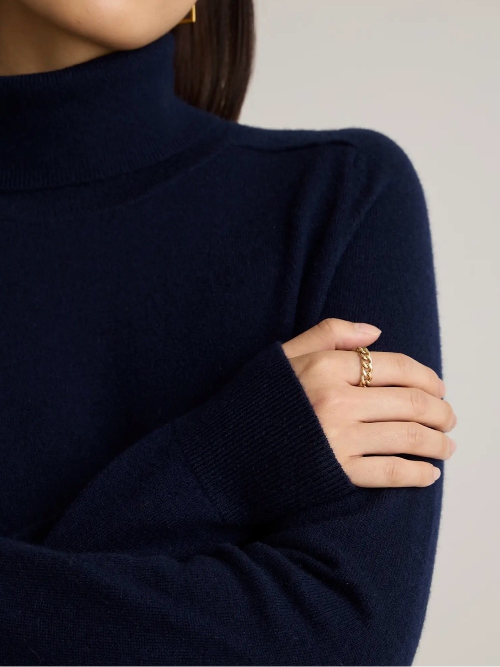 Quince - 100% Mongolian Cashmere - Navy Turtleneck Sweater – Super Soft - Picture 9 of 13
